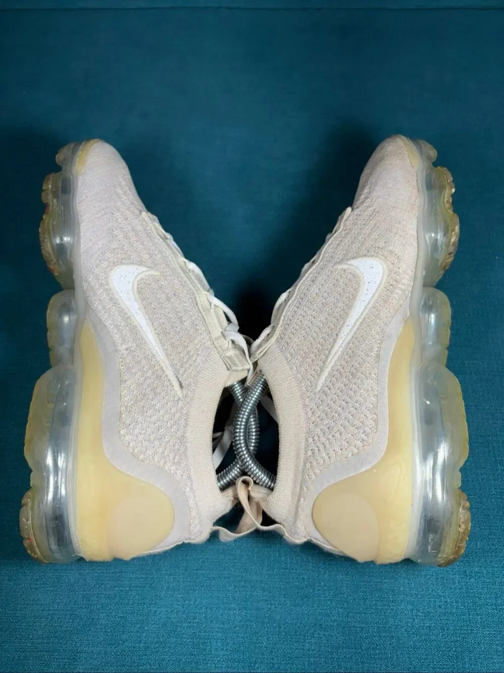 Nike Air VaporMax 2021 Flyknit Womens Size 10 Oatmeal Light Bone Shoes DC9454-10